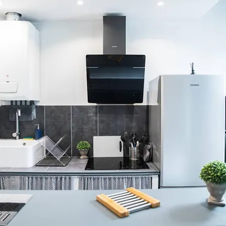 Zach & 4 Pers Centre * Tours