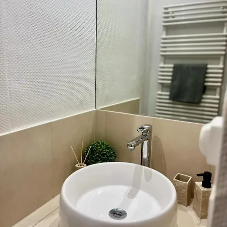 Zach & 4 Pers Centre * Tours