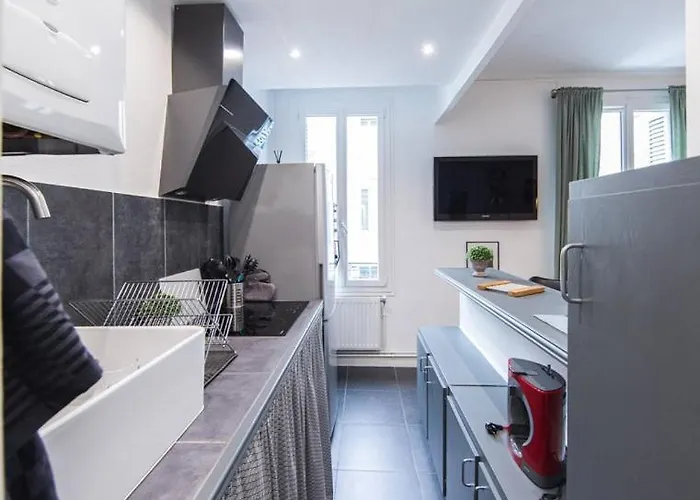 Zach & 4 Pers Centre Apartment Tours