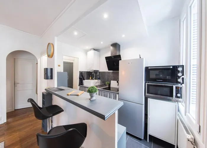 Zach & 4 Pers Centre 图尔