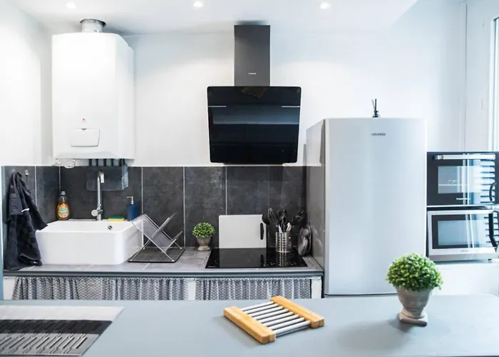 Zach & 4 Pers Centre * Tours